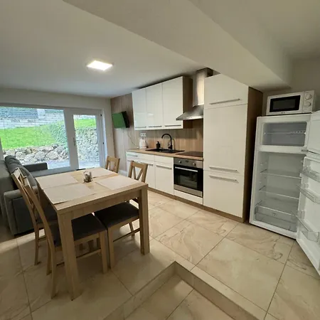 Komenského 14 Apartamento