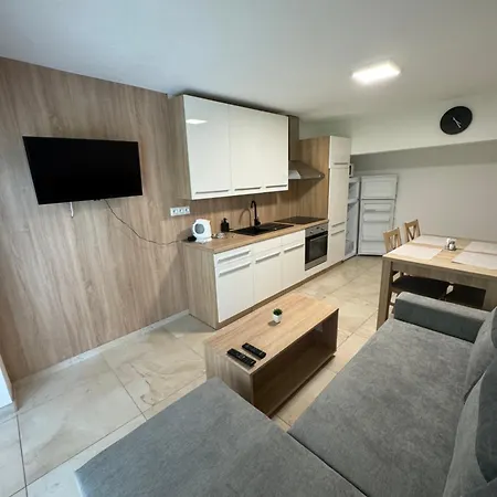 Apartment Komenskeho 14